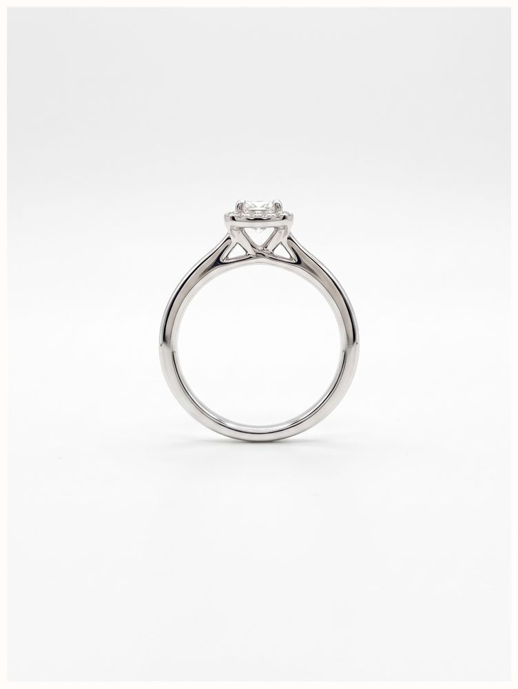 0.31ct Princess Natural Diamond Platinum Halo Ring ENG4981 - alternative Ansicht 3
