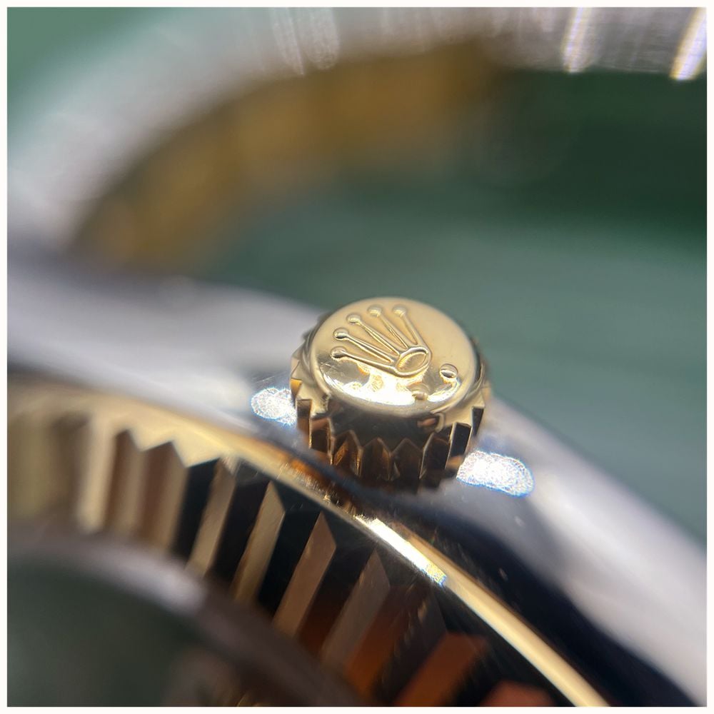 Pre-owned Rolex Oyster Perpetual Datejust (41mm) Grey Sunray Dial / Two-Tone Stainless Steel Bracelet JMP-1443911 - widok alternatywny 6