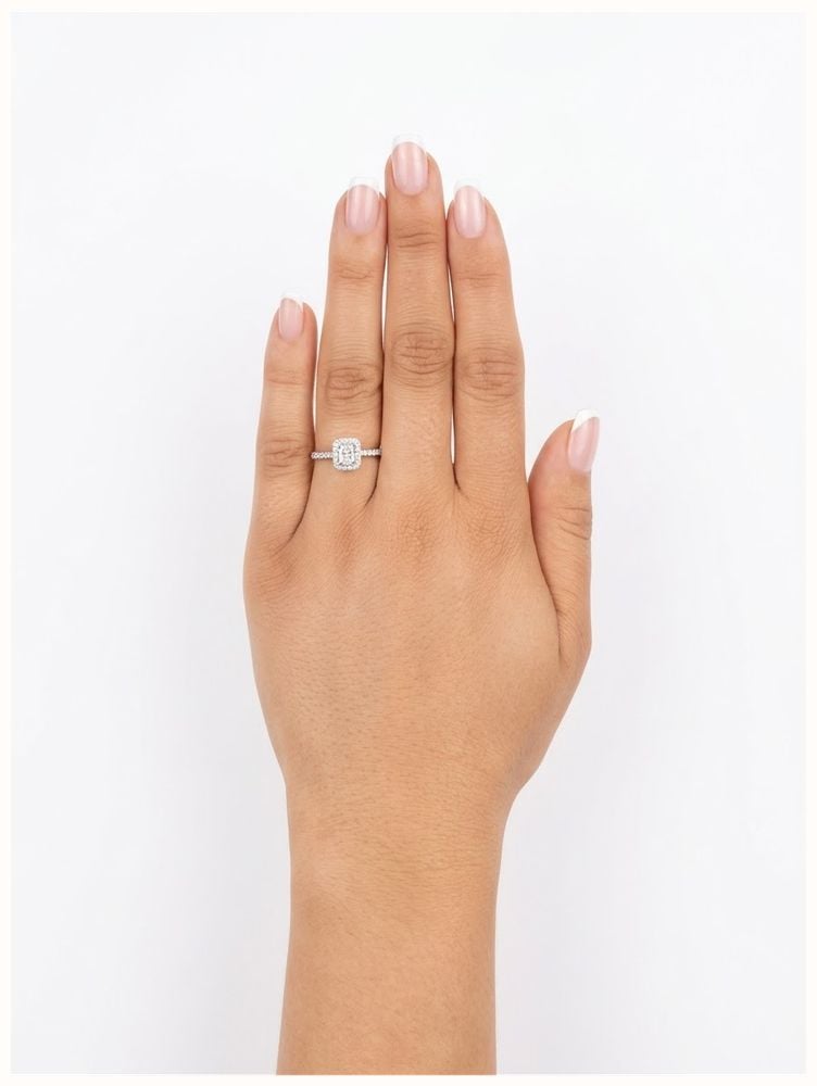 0.32ct Round Brilliant Natural Diamond Platinum Halo Ring ENG29337 - vista alternativa 4