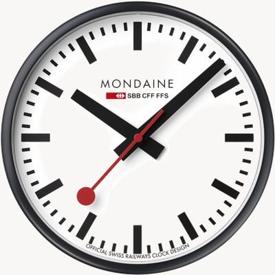 Mondaine Reloj de pared de cuarzo de 25 cm, modelo oficial de los Ferrocarriles Suizos, con marco negro y esfera blanca. A990.CLOCK.12SBB