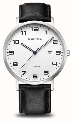 Bering Titane | cadran blanc avec guichet de date | bracelet en cuir noir | boîtier en titane brossé 18640-404