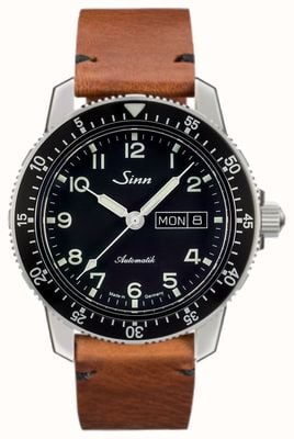 Sinn 104 ST SA une montre pilote classique cuir de vachette vintage marron clair 104.011-BL50205002401A