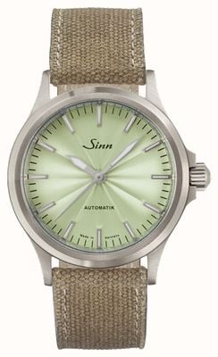 Sinn Edición limitada 556 'One of 300' (38,5 mm), esfera guilloché color salvia / correa de lona marrón 556.0123 CANVAS