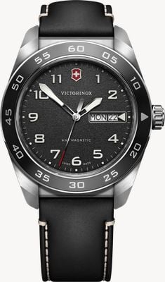 Victorinox Szwajcarski kwarcowy zegarek wojskowy (42 mm) z czarną tarczą / czarnym skórzanym paskiem 242041