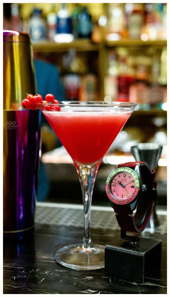 Out Of Order Cosmopolitan Automatic GMT (40mm) Pink Dial / Coral Red Leather OOO.001-25.COS - alternate view 3