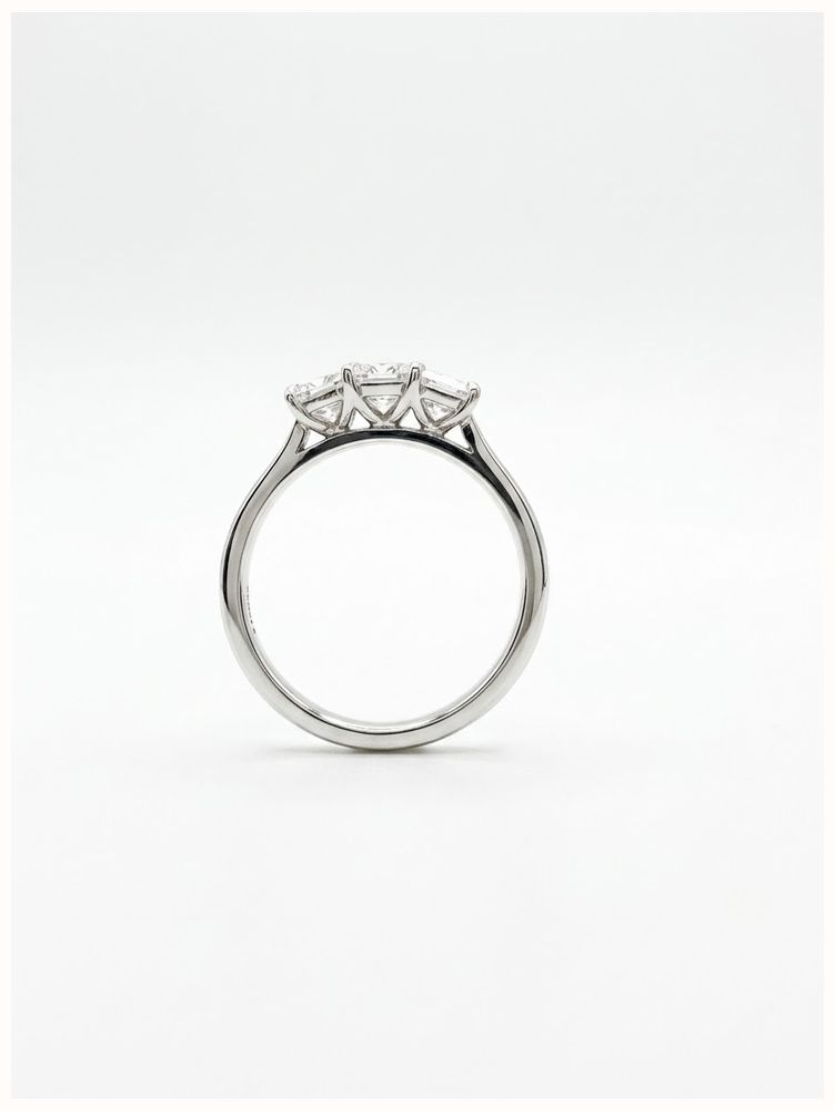 Princess Natural Diamond 18ct White Gold Trilogy Ring JM1372 - 备用视图 3