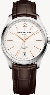 Baume & Mercier Clifton Baumatic (39 mm) Uhr mit off-weißem strukturiertem Zifferblatt und braunem Alligatorlederarmband 10773