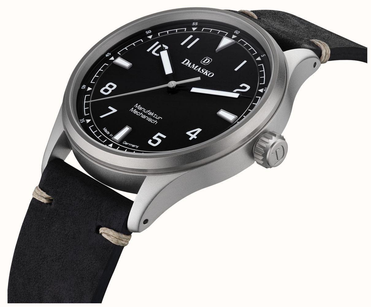 Damasko DF10 Three-Hand Manufacture (39mm) Black Dial / 'Vintage' Black Leather Strap Watch DF10 BLACK - vista alternativa 2
