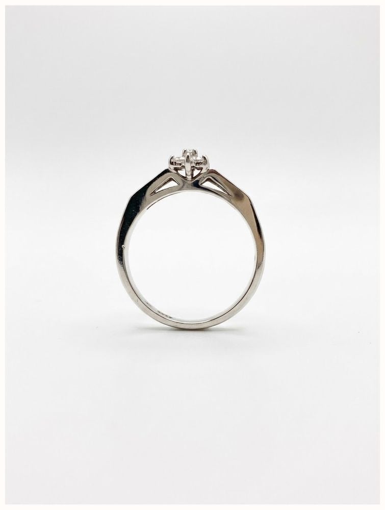 Round Brilliant Natural Diamond 18ct White Gold Cluster Side Stone Ring JM9457 - alternate view 3
