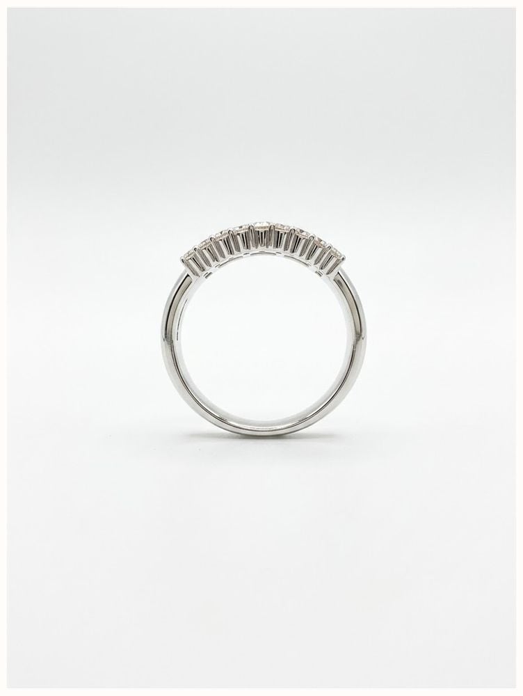 Perfection Diamond 0.76ct Baguette & Round Brilliant Natural Diamond 9ct White Gold Half Eternity Pavé Ring J11305 - vista alternativa 3