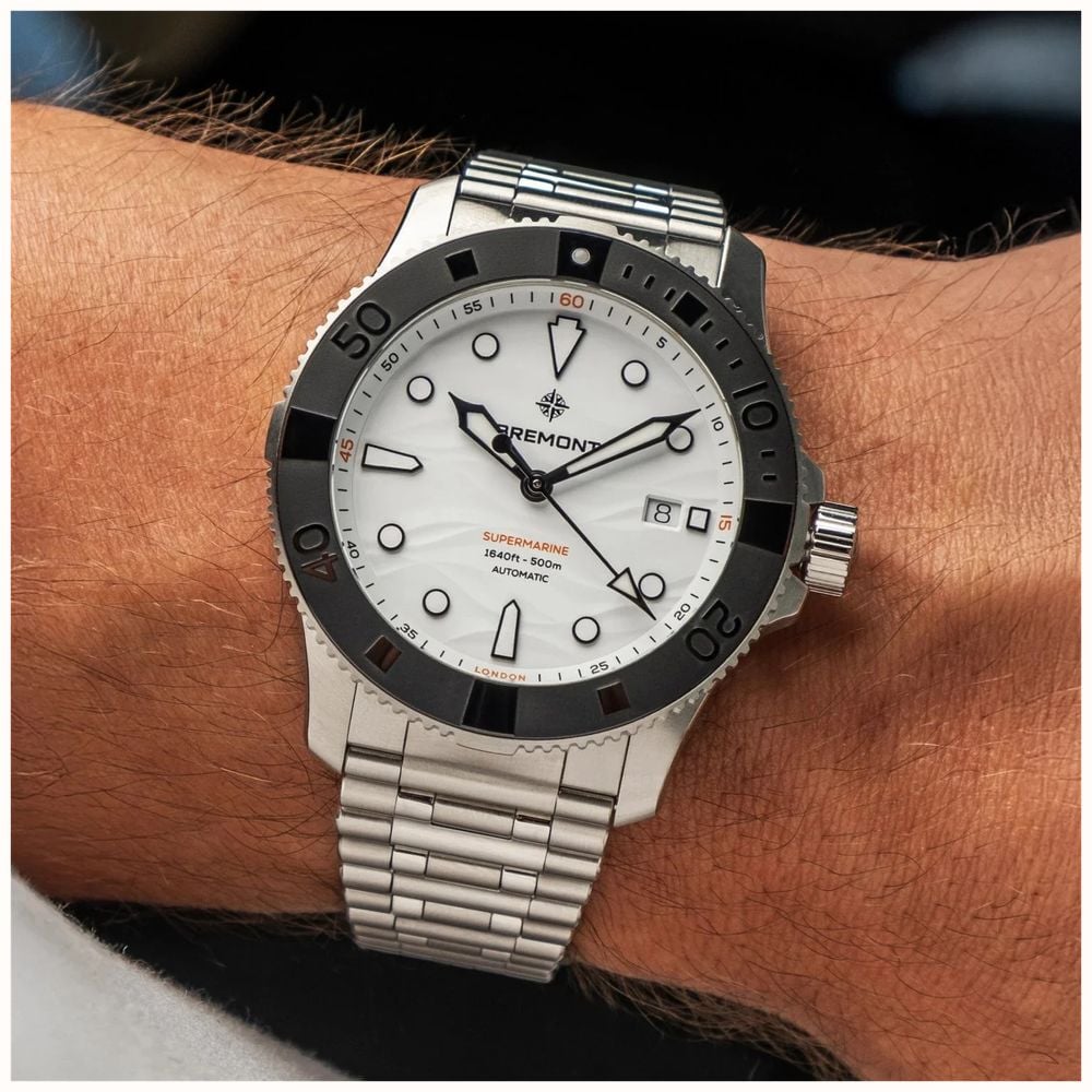 Bremont Supermarine 500M Automatic (43mm) Polar White 3D Wave Pattern Dial / Stainless Steel Bracelet SM43-DT-SS-WH-B - vista alternativa 8