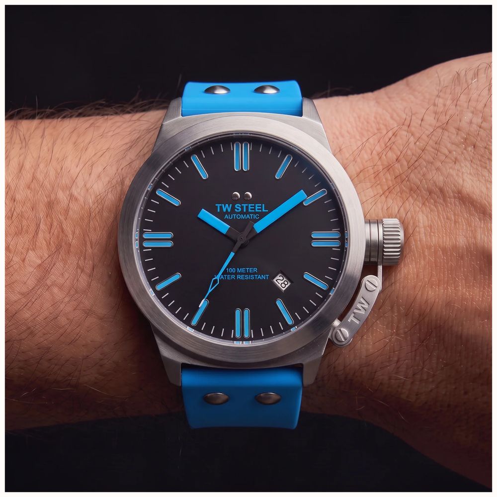 TW Steel Canteen Automatic (45mm) Black Dial / Blue Silicone Strap Watch CS130 - vista alternativa 4