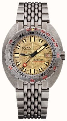 DOXA Cadran vintage fait main Clive Cussler Sub 300t (42,5 mm) / bracelet en acier inoxydable vieilli grain de riz 840.80.031.15