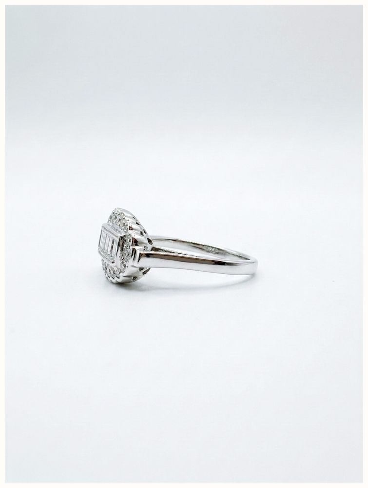 18ct White Gold Diamond Cluster Ring JM4721 - 备用视图 2