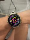 Customer picture of Garmin Fenix 8 43mm AMOLED Sapphire Premium Multisport GPS Smartwatch Gold with Fog Silicone 010-02903-11
