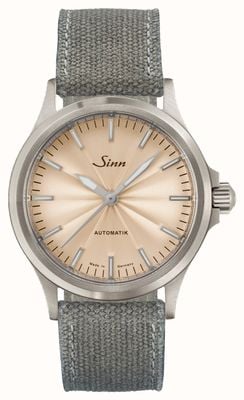 Sinn Edición limitada 556 'One of 300' (38,5 mm), esfera guilloché arena / correa de lona gris 556.0122 CANVAS