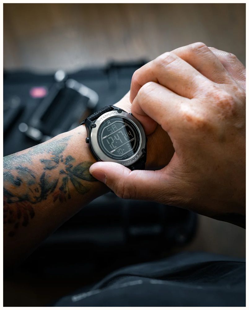 RZE UTD-8000 Multi-Function 'Anthracite' (42mm) Negative Display / Black Fabric Strap Watch UTD-8000-ANT - 备用视图 4