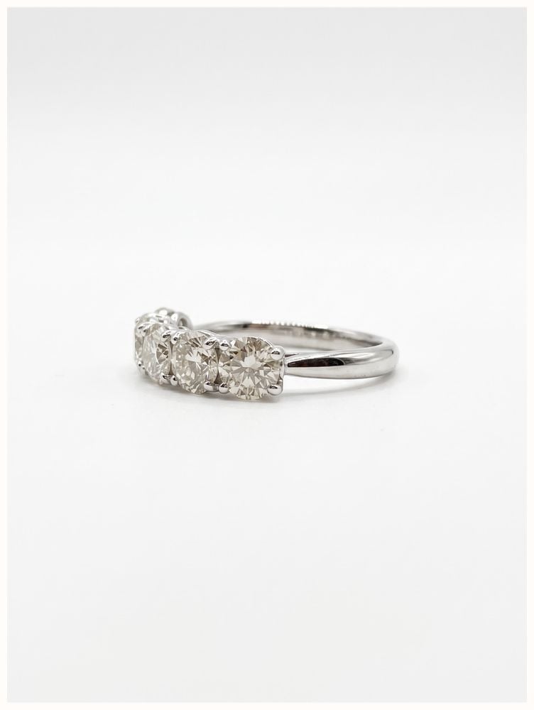 2.52ct Round Brilliant Natural Diamond Platinum Five Stone Ring J34996 - alternative Ansicht 2