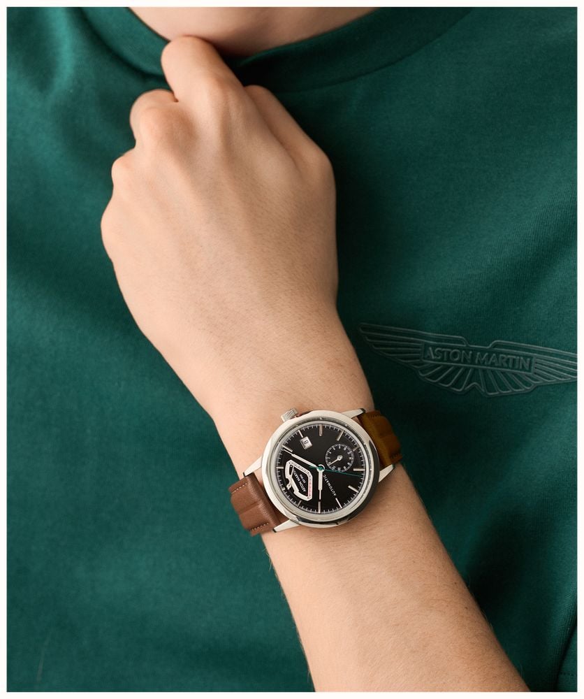 Aston Martin TS3 Timeless Power-Reserve Automatic (40mm) Black Dial / Brown Leather Strap MTTS3F602 - vista alternativa 4