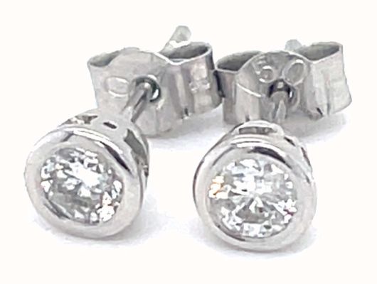 18ct White Gold Bezel Set Dia Studs 0.50ct Tl G SI J56739