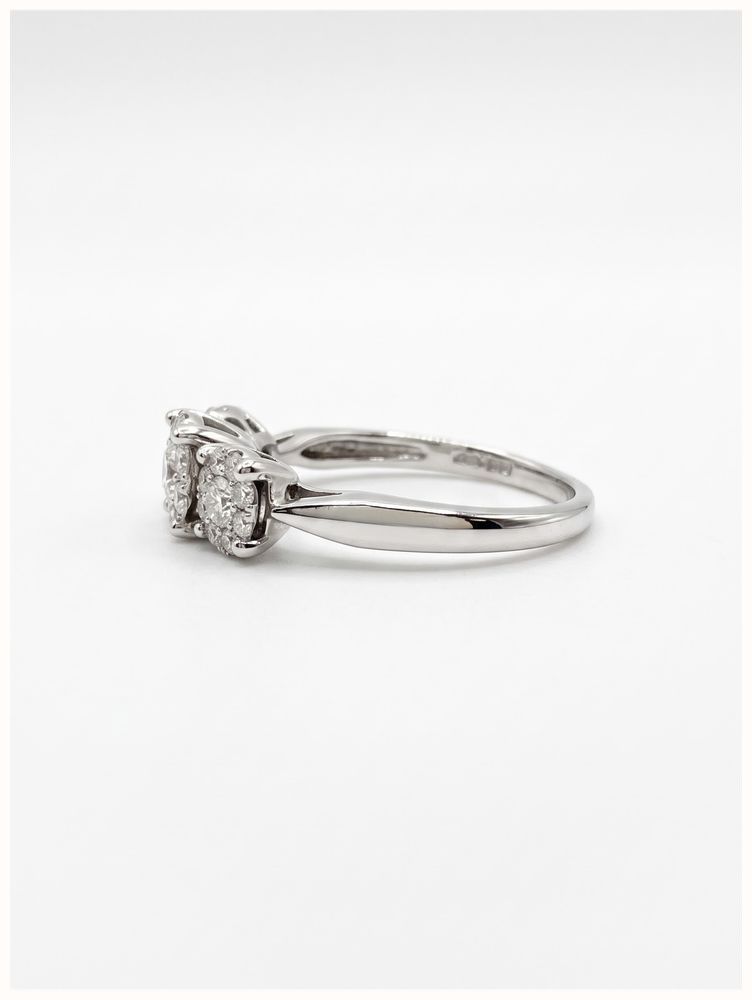 0.50ct Round Brilliant Natural Diamond 18ct White Gold Halo Trilogy Ring JM4572 - альтернативный вид 2