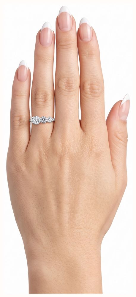James Moore & Co 0.80ct Round Brilliant Natural Diamond 18ct White Gold Trilogy Ring J27779 - vista alternativa 4