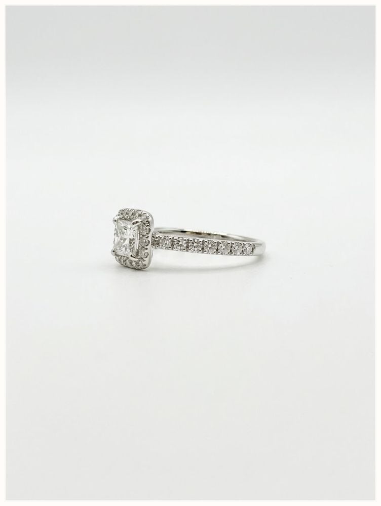 James Moore & Co 0.81ct Princess Natural Diamond Platinum Halo Ring J4621 - vista alternativa 2