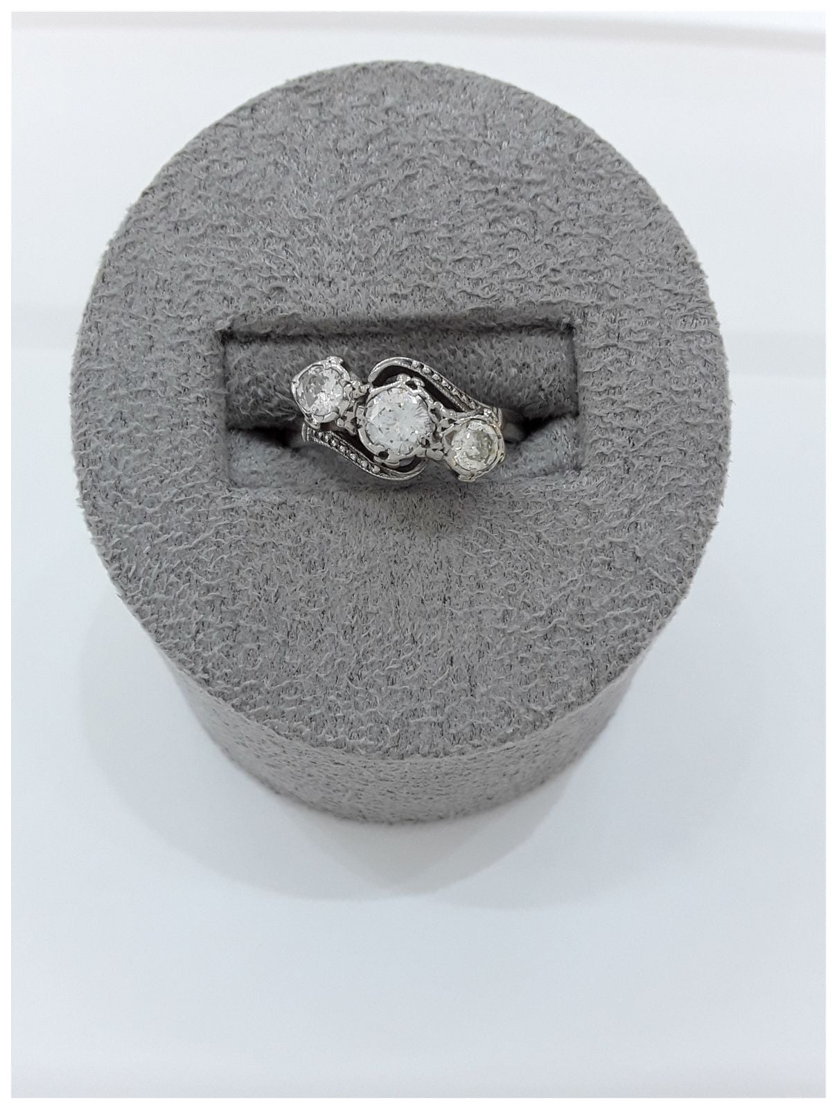 Pre-Owned Plat 3 St… - image