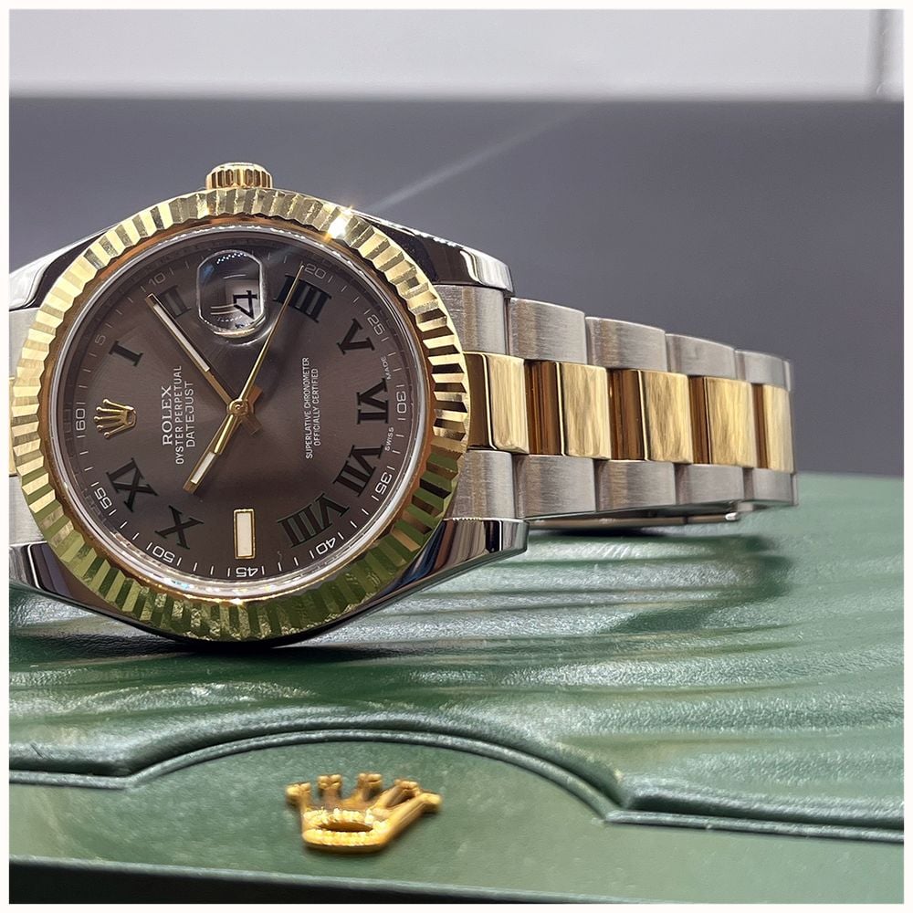 Pre-owned Rolex Oyster Perpetual Datejust (41mm) Grey Sunray Dial / Two-Tone Stainless Steel Bracelet JMP-1443911 - widok alternatywny 4