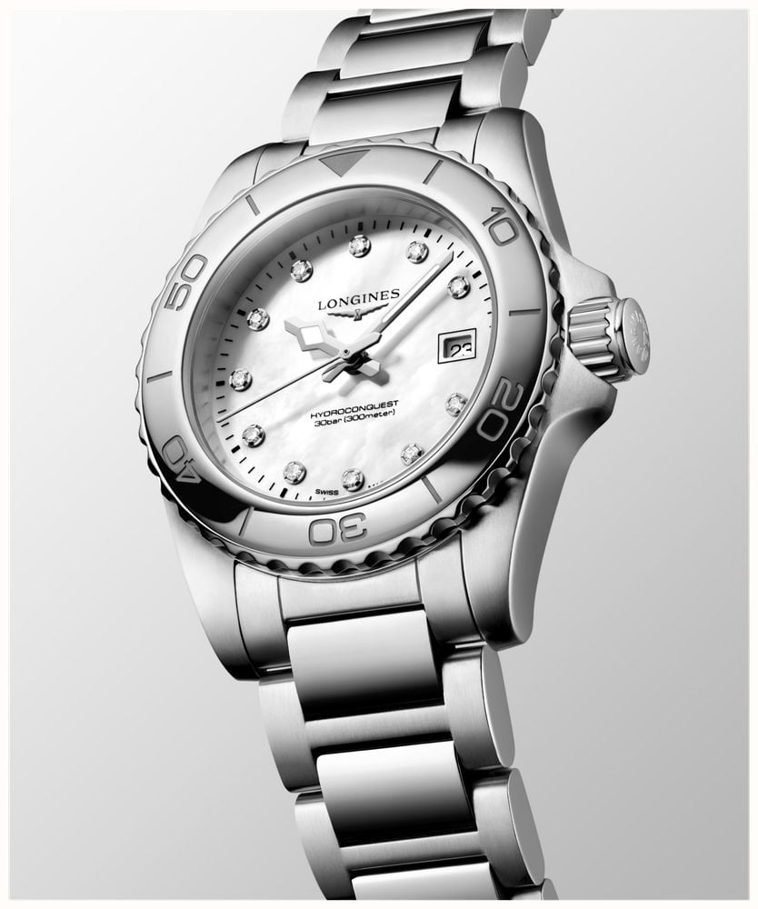 LONGINES HydroConquest Quartz Diamond (30mm) Mother-of-Pearl Dial / Stainless Steel Bracelet L33694876 - vista alternativa 2