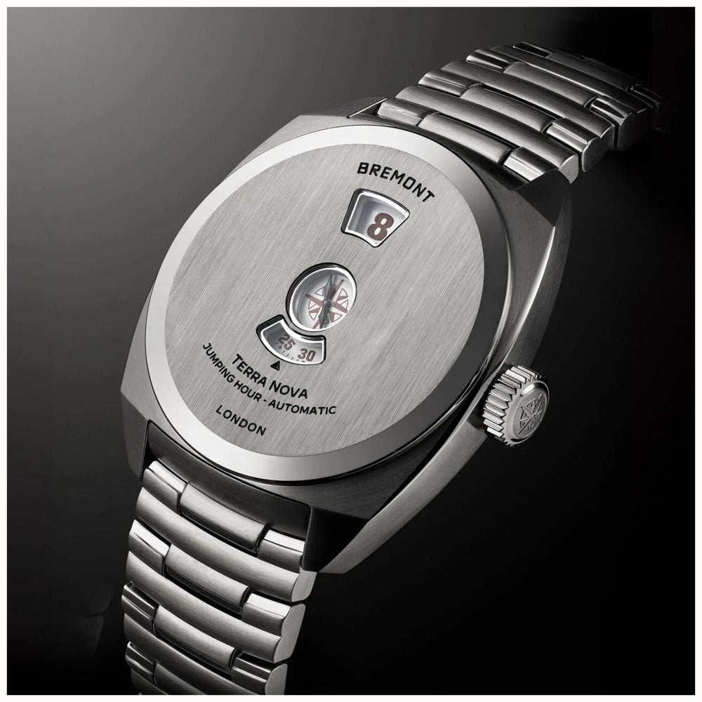 Bremont Terra Nova Jumping Hour Automatic (38mm) Closed-Case Dial / Stainless Steel Bracelet TN38-JH-SS-CC-B - vista alternativa 4