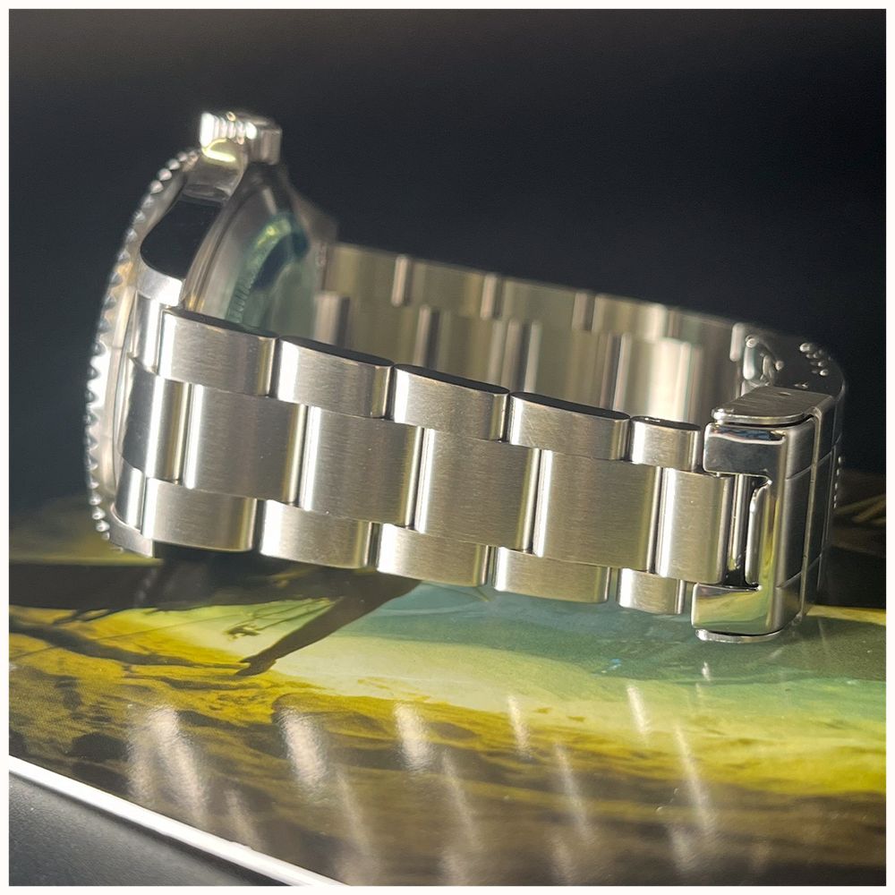 Pre-owned Oyster Perpetual Submariner 'Kermit' (40mm) Black Dial / Stainless Steel Bracelet JMP-925200 - alternate view 8