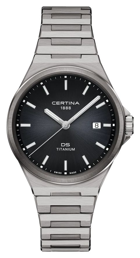 Certina DS-7 quartz titane (39 mm) cadran noir / montre