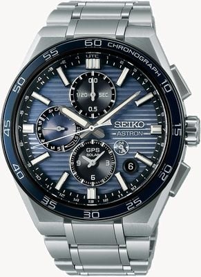 Seiko Astron „Slate Blue“ 5x GPS Solar Dual-Time Chronograph (44,1 mm) blaues Zifferblatt / Titanarmband SSH175J1