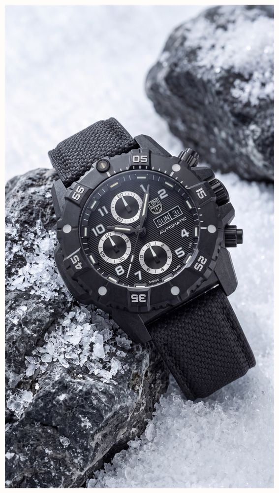 Luminox Master Carbon SEAL Auto Chrono 3880 Series (45mm) Black Dial / Black Technical Matrix Leather Strap Watch XS.3881 - vista alternativa 13