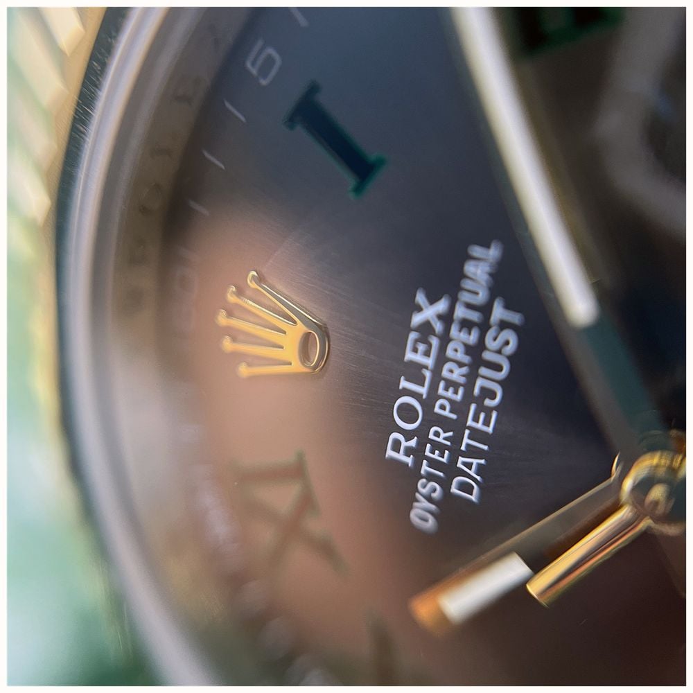Pre-owned Rolex Oyster Perpetual Datejust (41mm) Grey Sunray Dial / Two-Tone Stainless Steel Bracelet JMP-1443911 - widok alternatywny 2