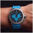 TW Steel Canteen Quartz Chronograph (45mm) Black Dial / Blue Silicone Strap Watch CS131 - vista alternativa 5