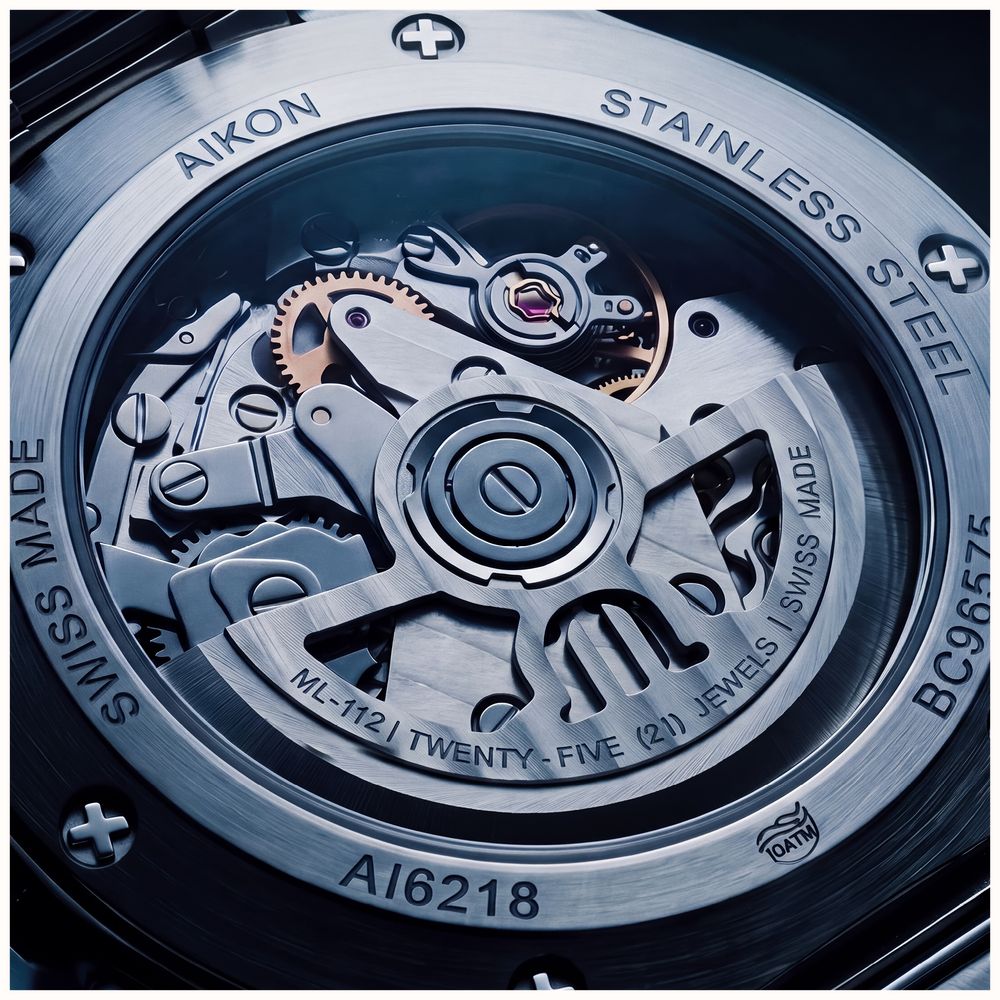 Maurice Lacroix AIKON Automatic Chronograph (42mm) Green Clous De Paris Dial / Stainless Steel Bracelet Watch AI6218-SS002-630-1 - vista alternativa 2