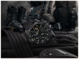 Luminox Master Carbon SEAL Auto Chrono 3880 Series (45mm) Black Dial / Black Technical Matrix Leather Strap Watch XS.3881 - vista alternativa 11
