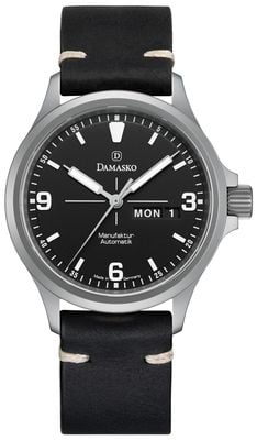 Damasko DK36/2 Dreizeigeruhr mit Tag- und Datumsanzeige, Manufaktur-Automatikwerk (40 mm), schwarzes Zifferblatt / schwarzes Lederarmband DK36/2 BLACK-VINTAGE BLACK LEATHER