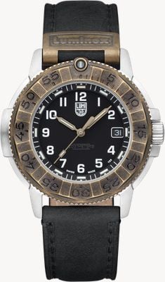 Luminox Zegarek Adventure 1300 series (43mm) czarna tarcza / czarny skórzany pasek XL.1301