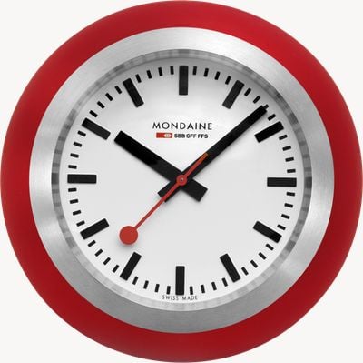 Mondaine Reloj globo (60 mm) con esfera blanca, caja de acero inoxidable y base de silicona roja. A660.30335.16SBP