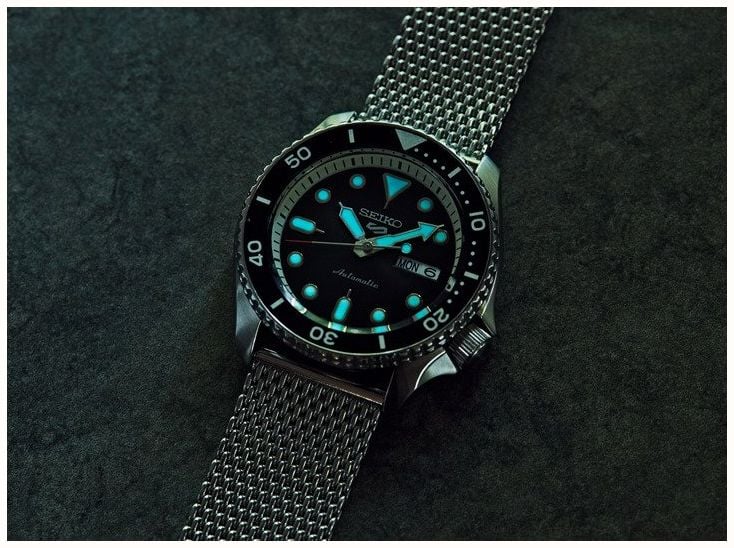 Seiko 5 Sport | Suits | Automatic | Black Dial | Steel Mesh
