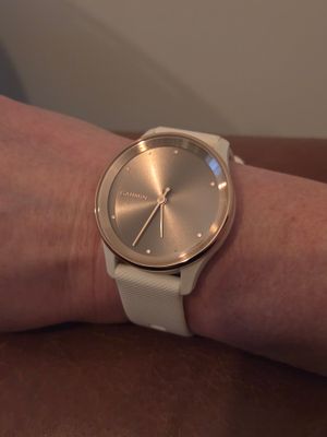 Garmin Vivomove Trend Peach Gold Stainless Steel Bezel With Ivory