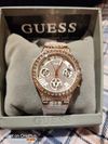 Customer picture of Guess Женские часы Moonlight с кристаллами из розового золота из нержавеющей стали с браслетом GW0320L3